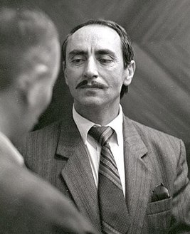 Fotografía en blanco y negro del líder separatista checheno de finales del siglo XX, Dzhojar Dudaev