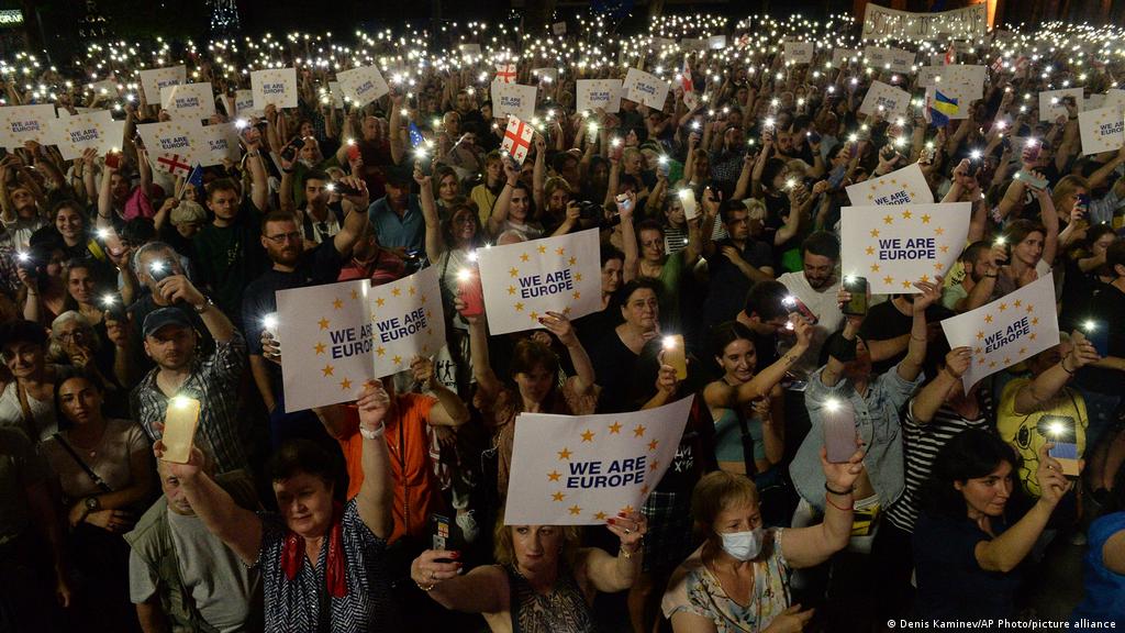 Protestas en Tiflis, Georgia, a favor de la adhesión a la Unión Europea