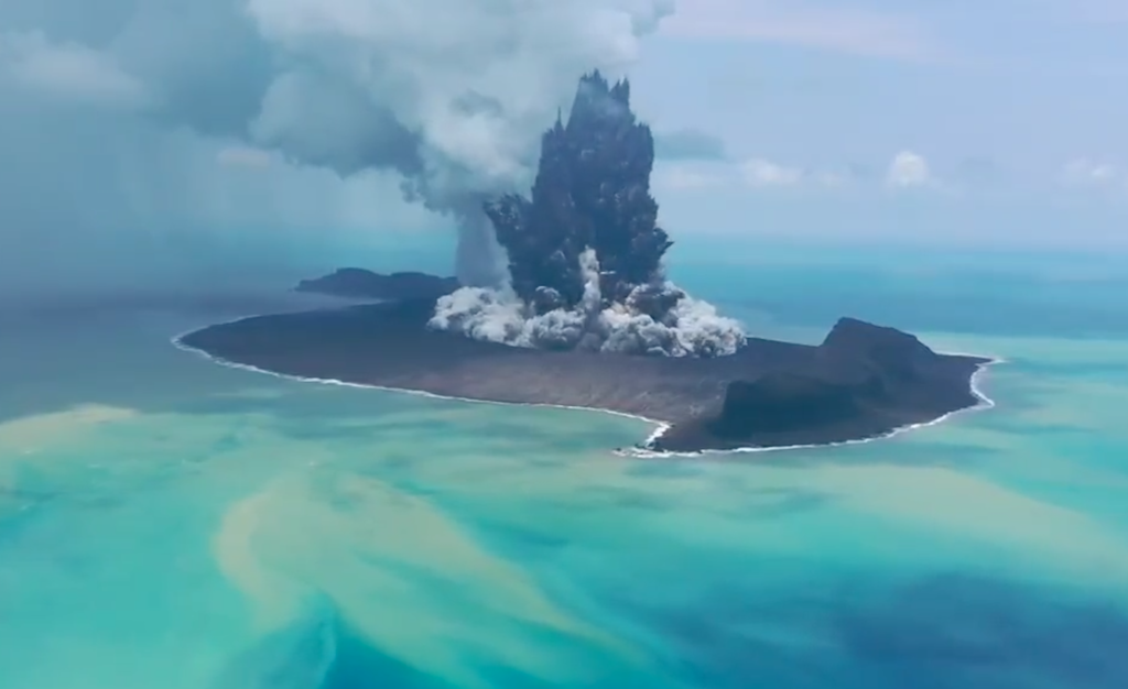 Erupción del volcán Hunga Tonga, el 15 de enero de 2022