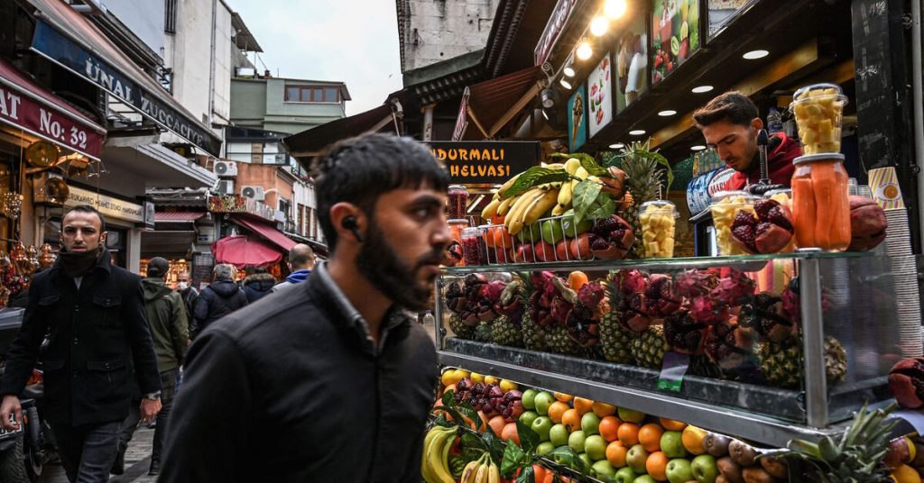 Desde el pasado mes de diciembre de 2021 la moneda nacional de Turquía, la lira turca, ha sufrido continuadas depreciaciones