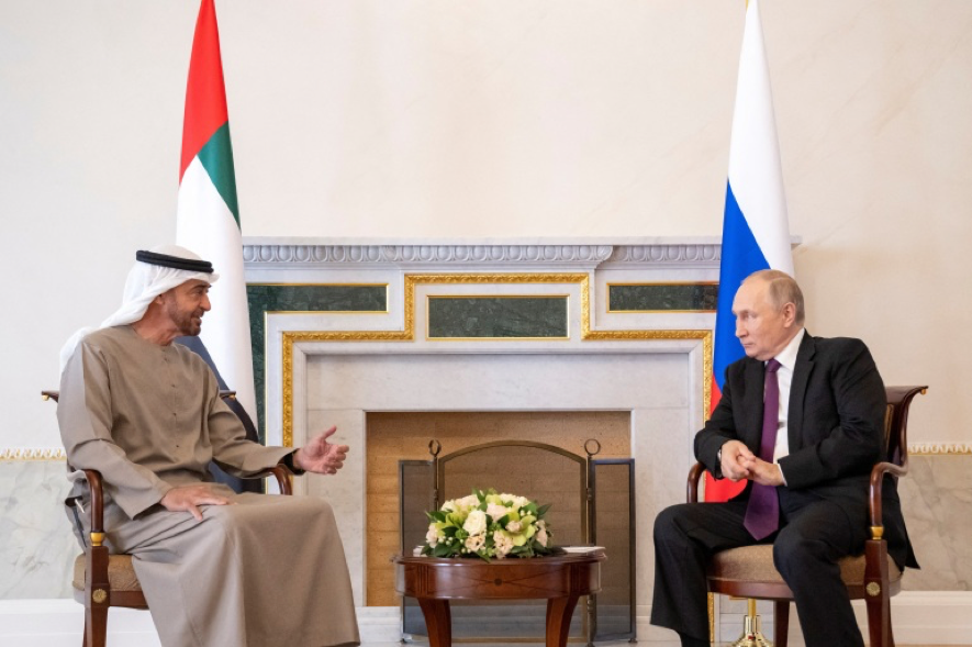 El presidente emiratí Bin Zayed reunido con Putin en San Petersburgo