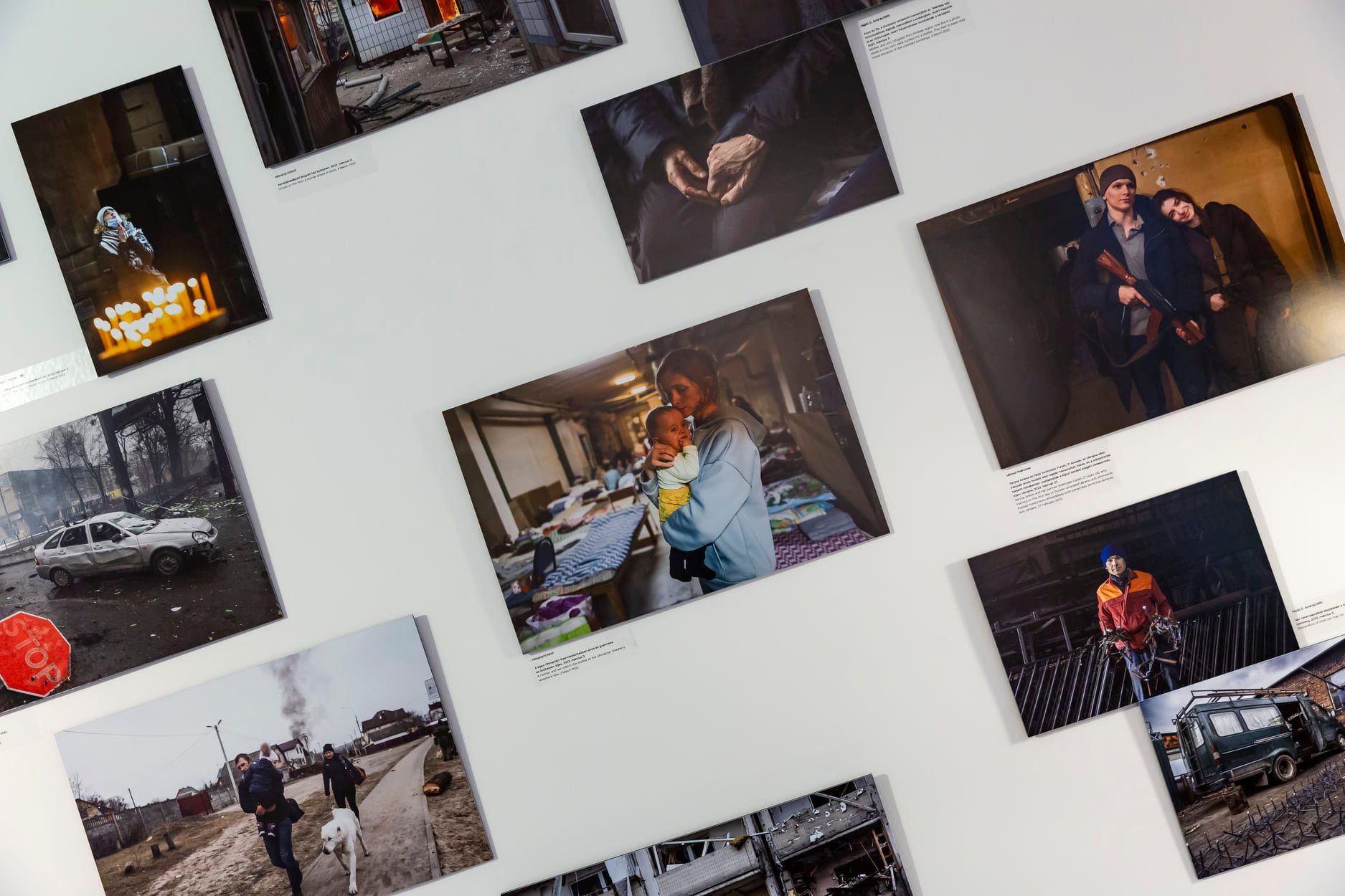 Fotografías para sanar las heridas de la guerra y documentar la ocupación rusa