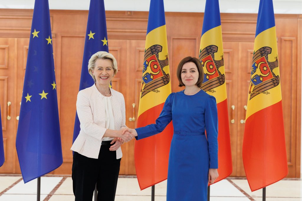 Maia Sandu, presidenta de Moldavia, en una reunión con Ursula von der Leyen el 31 de mayo de 2023.