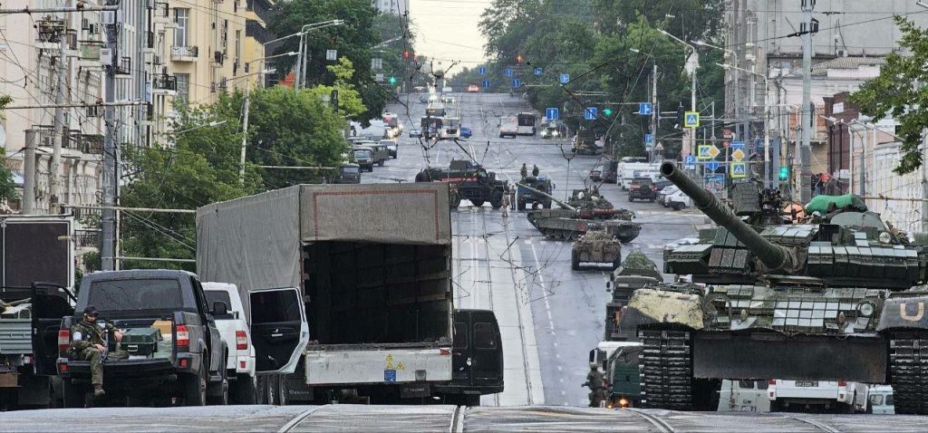 Vehículos blindados de Wagner en Rostov en la rebelión militar iniciada el 24 de junio.