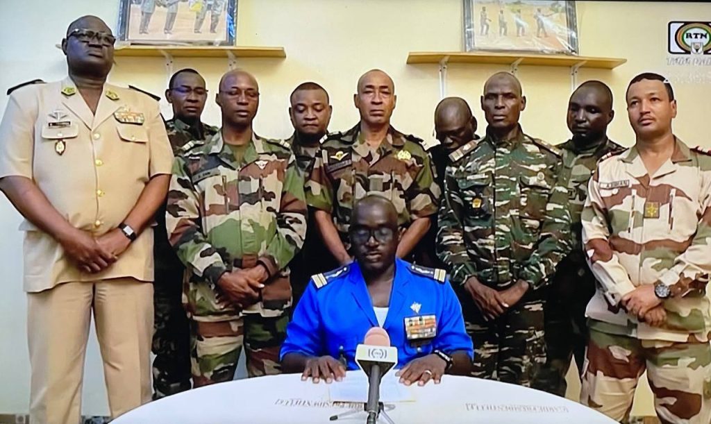 Miembros de la Guardia Presidencial confirman el golpe de Estado en Níger contra el presidente Bazoum.