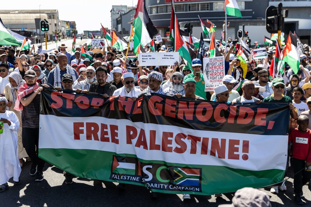 Protestas pro-palestina celebrada en Ciudad del Cabo. Sudáfrica está siendo uno de los países más críticos con Israel.