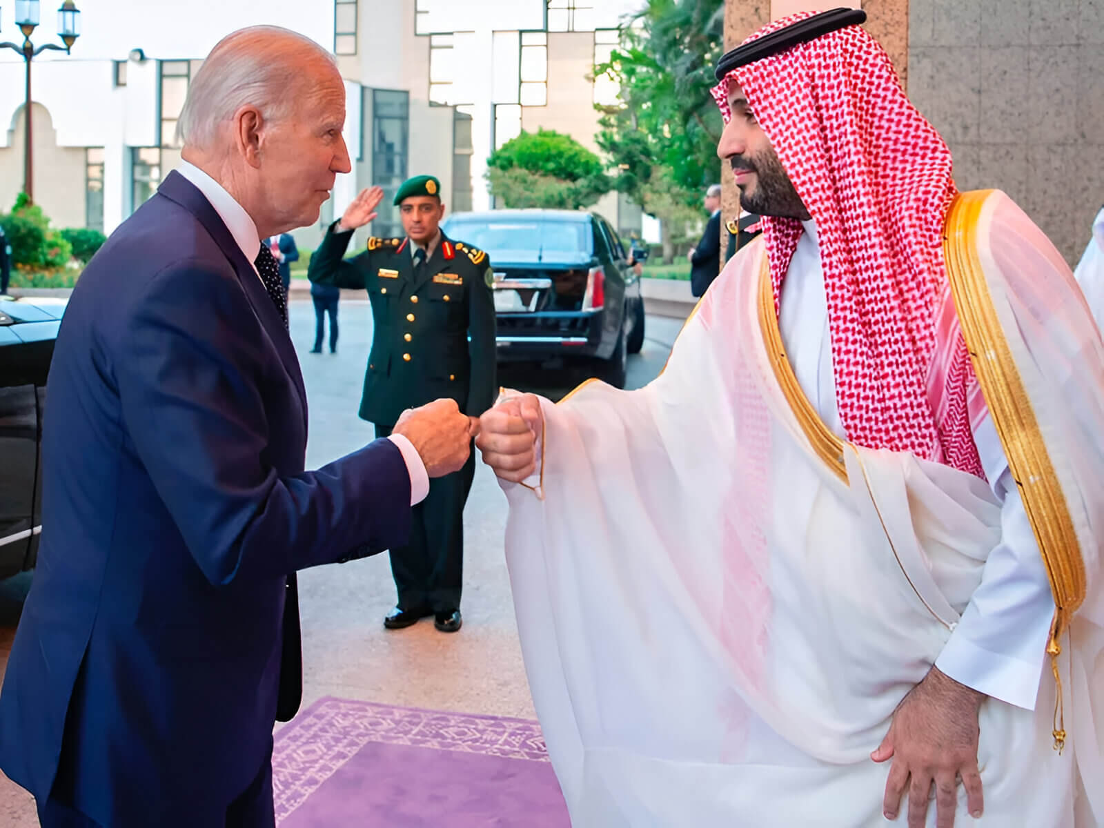 Joe Biden, presidente de Estados Unidos, se reúne con Mohammed bin Salman, príncipe heredero de Arabia Saudí, en julio de 2022.