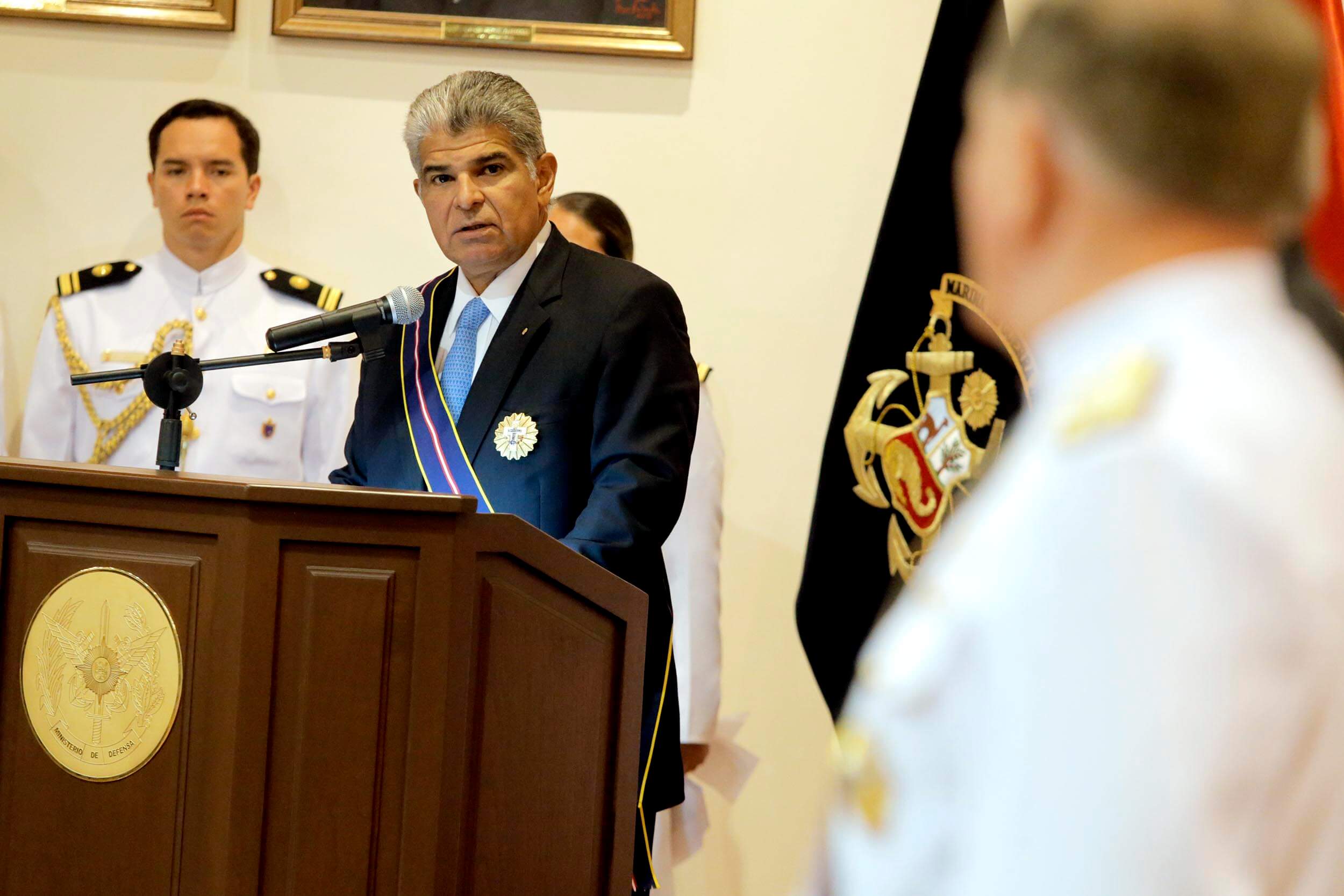 José Raúl Mulino, actual presidente de Panamá, en un viaje oficial que realizó a Perú en enero de 2012, cuando era ministro de Seguridad Pública.