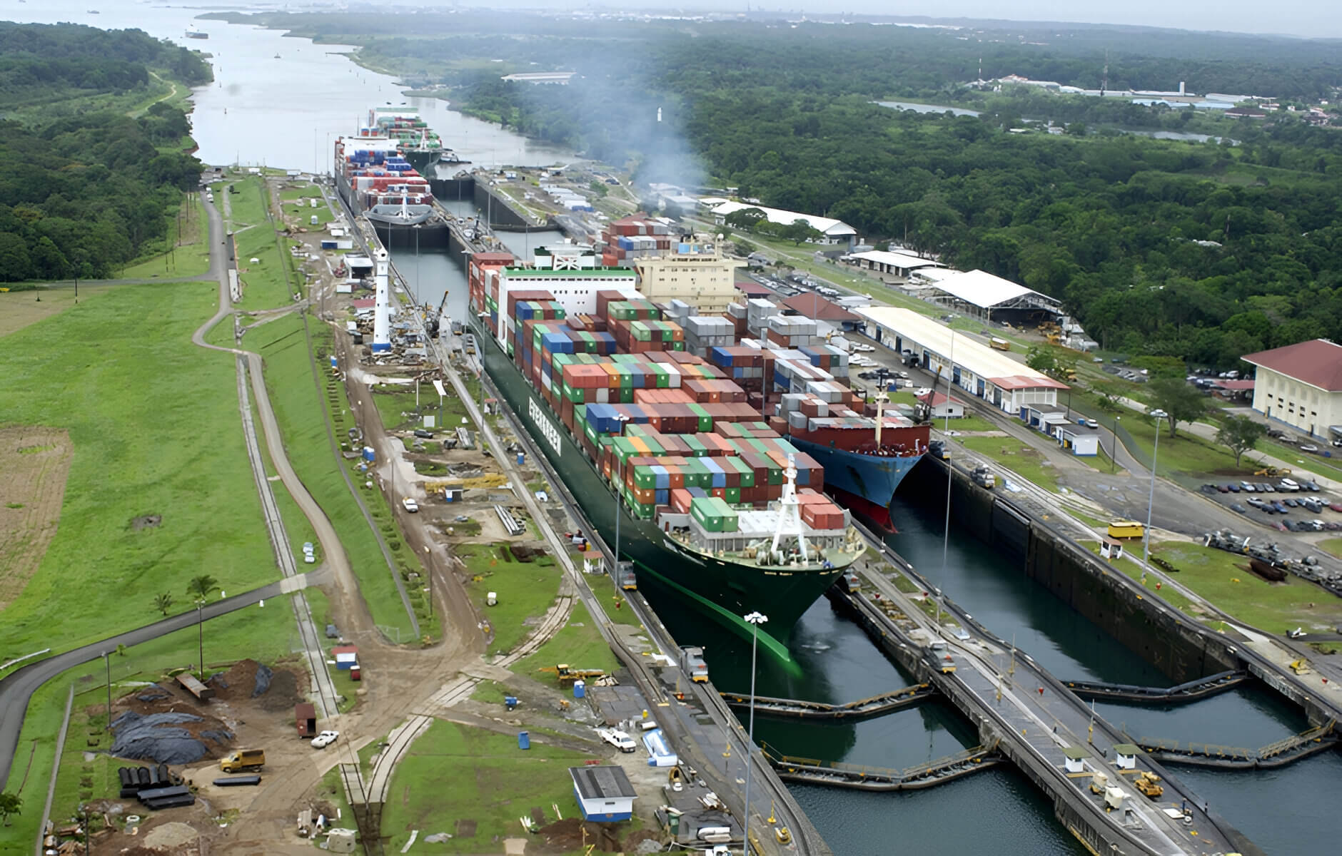 Imagen aérea de Canal de Panamá, uno de los principales activos que poseía Estados Unidos en Centroamérica en el siglo XX. 