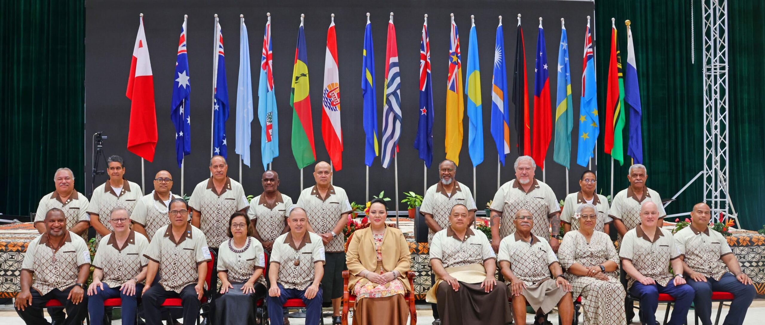 Los líderes de las Islas del Pacífico se reúnen en la cumbre del PIF celebrada en Nuku'alofa, Tonga.
