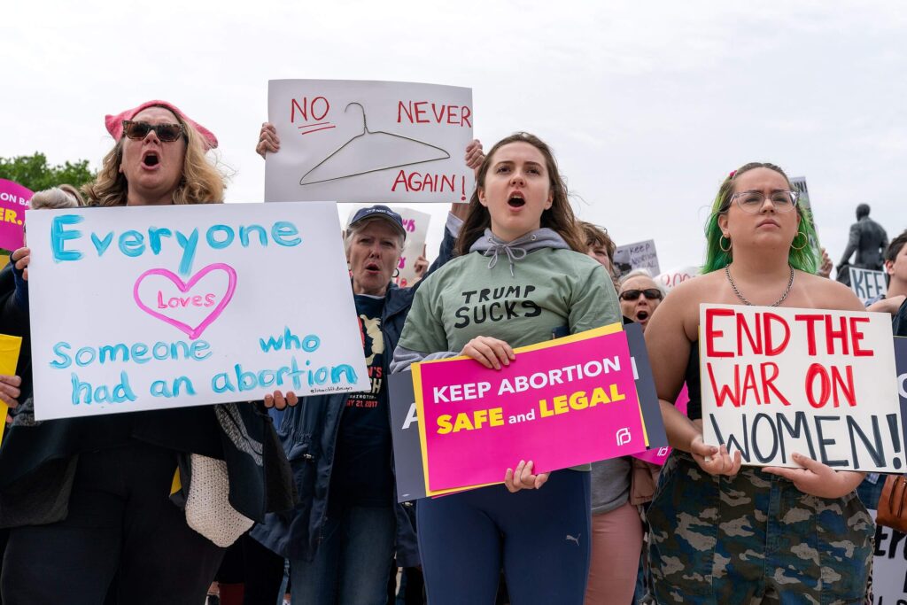 Protesta a favor del aborto en Minnesota, uno de los temas que más preocupa a las jóvenes estadounidenses.