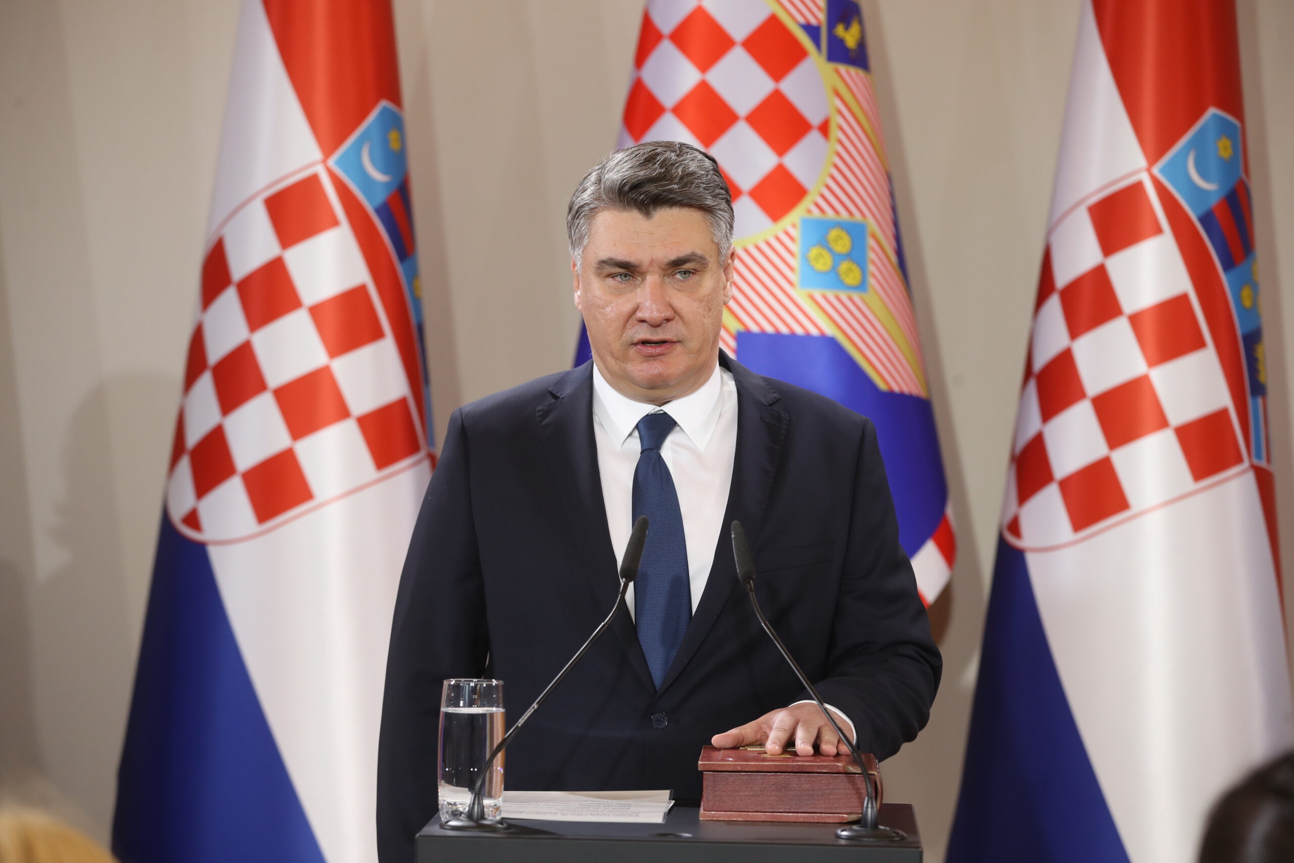 Zoran Milanović jura como presidente de Croacia en 2020. 