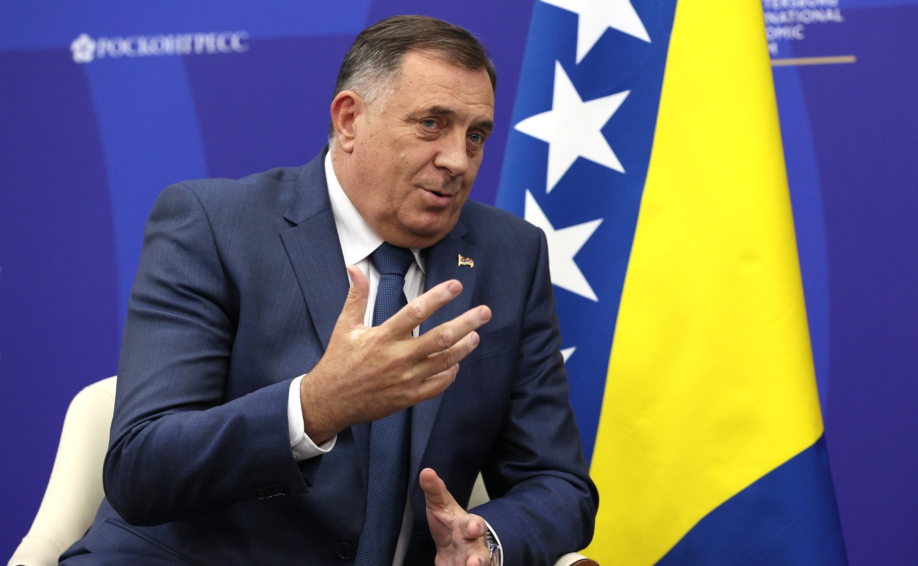 Milorad Dodik, presidente de la República Srpska, ha sido sentenciado a 1 año de cárcel y 6 de inhabilitación de cargos políticos.
