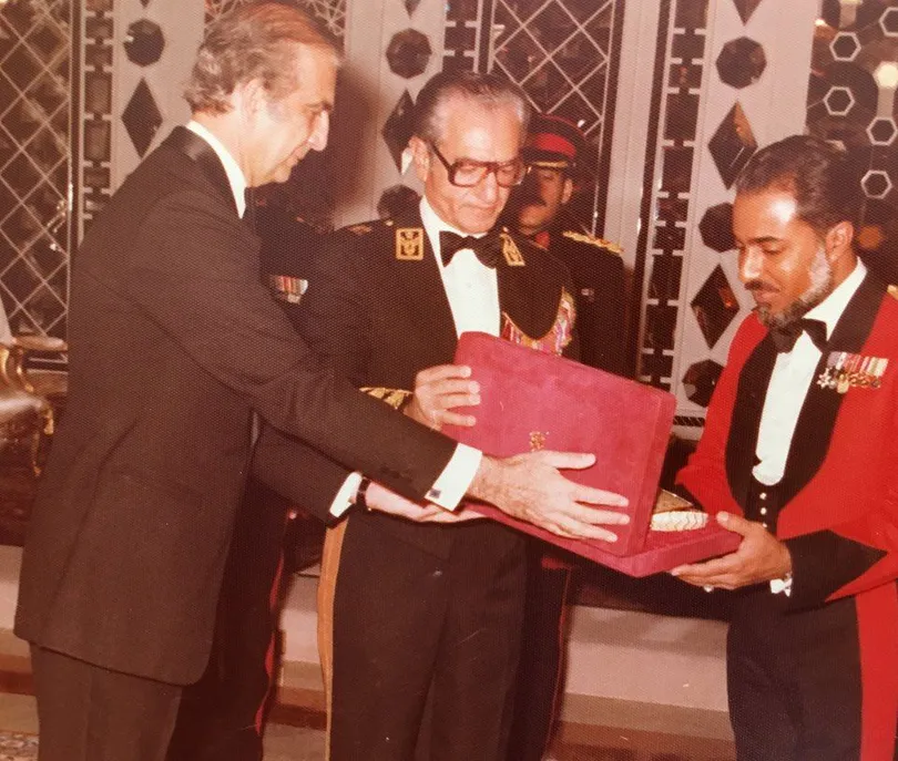 El sultán Qaboos de Omán se reúne con el Shah de Irán, en 1977.