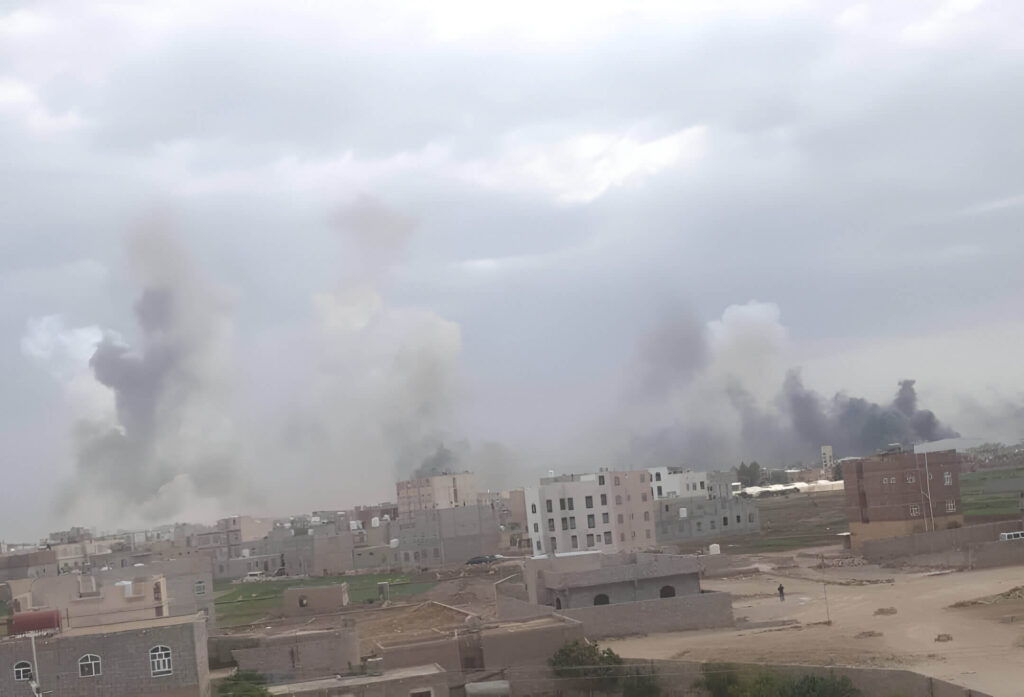 Ataque de Israel contra el aeropuerto de Saná, Yemen, controlado actualmente por los hutíes.