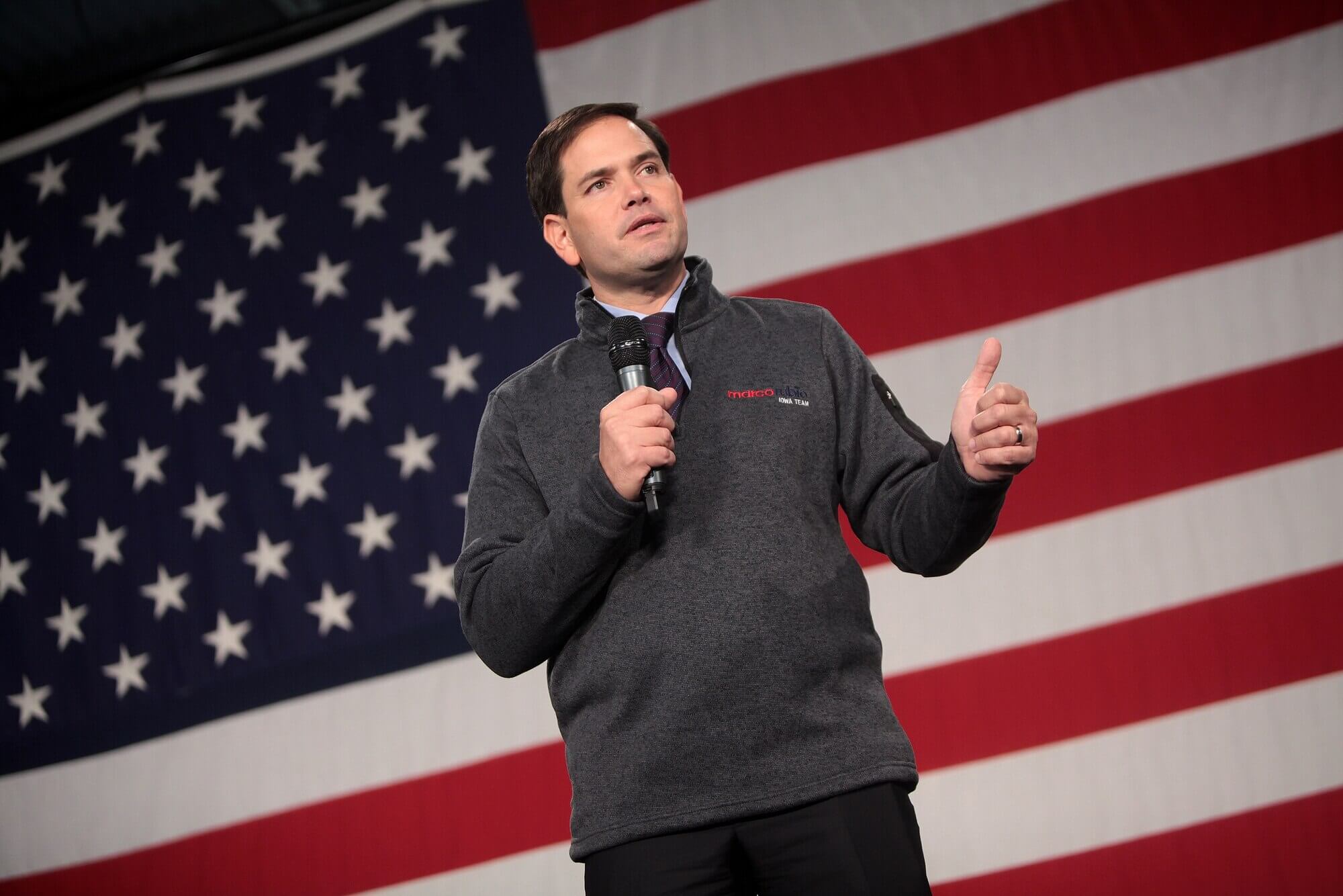 En su campaña militar en el Caribe, el gobierno de Donald Trump afronta una interna entre el lobby petrolero y Marco Rubio por Venezuela. 