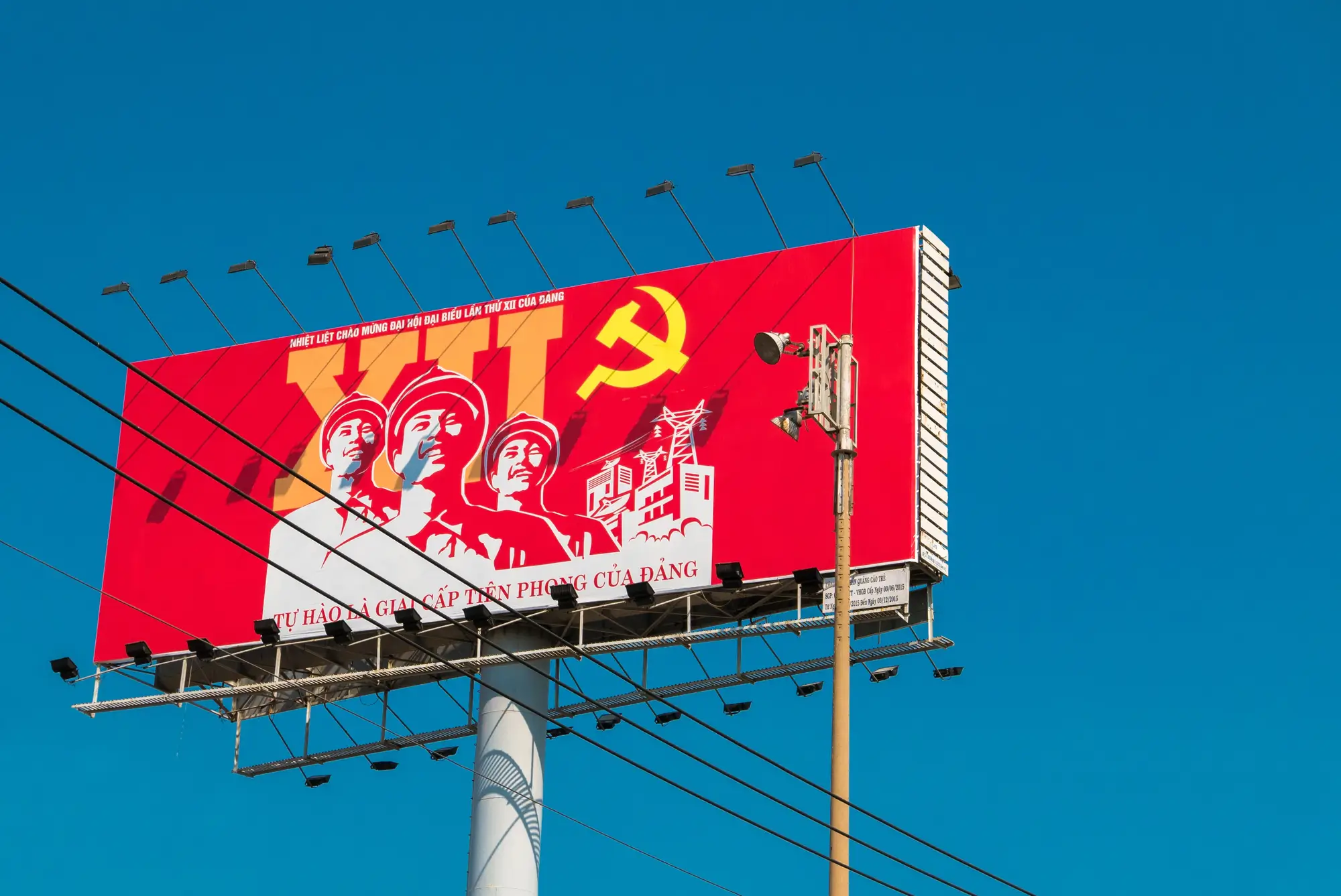 Cartel propagandístico del Partido Comunista de Vietnam.