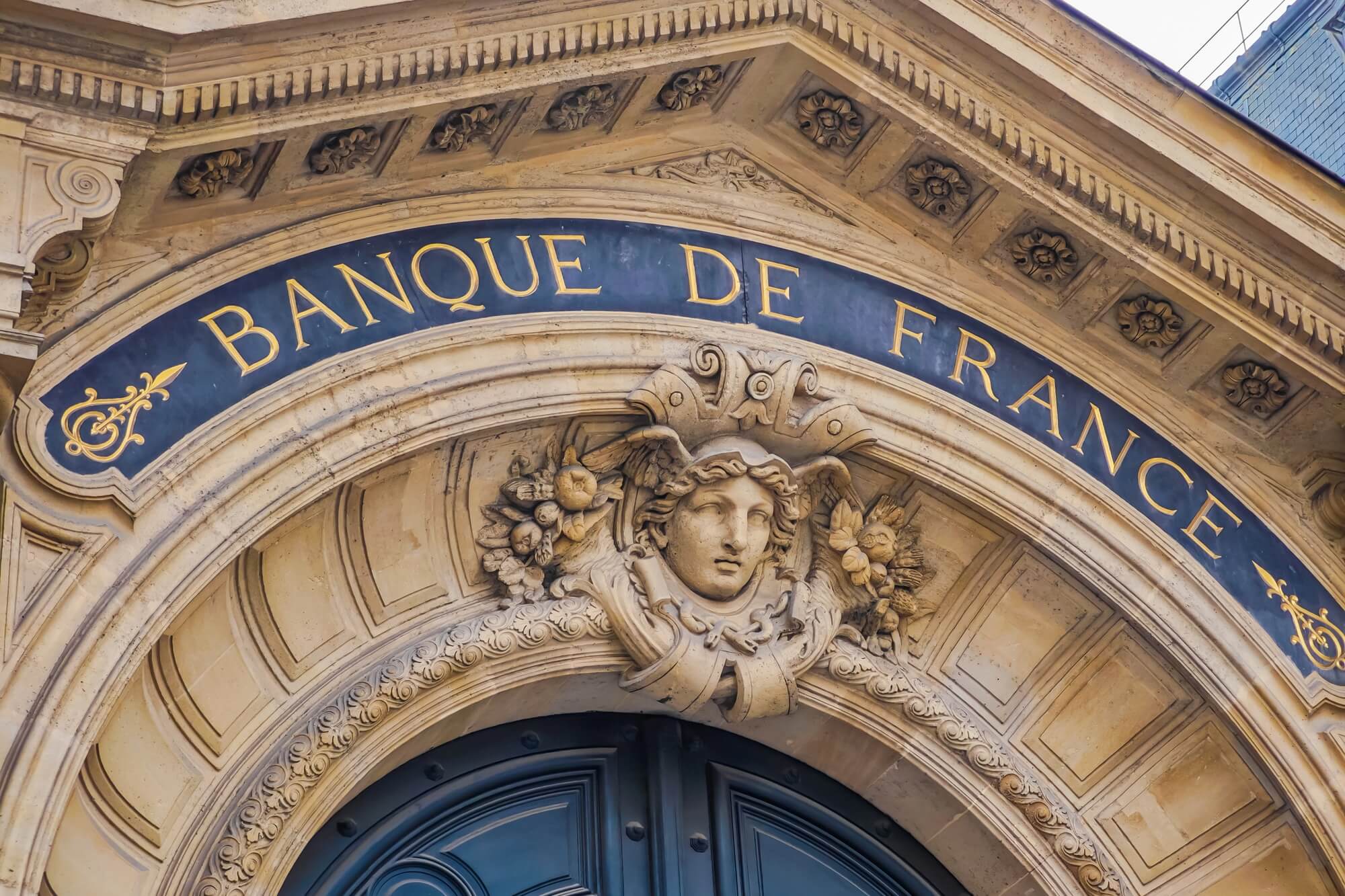 Francia liquida su oro en Estados Unidos y centraliza sus reservas en París
